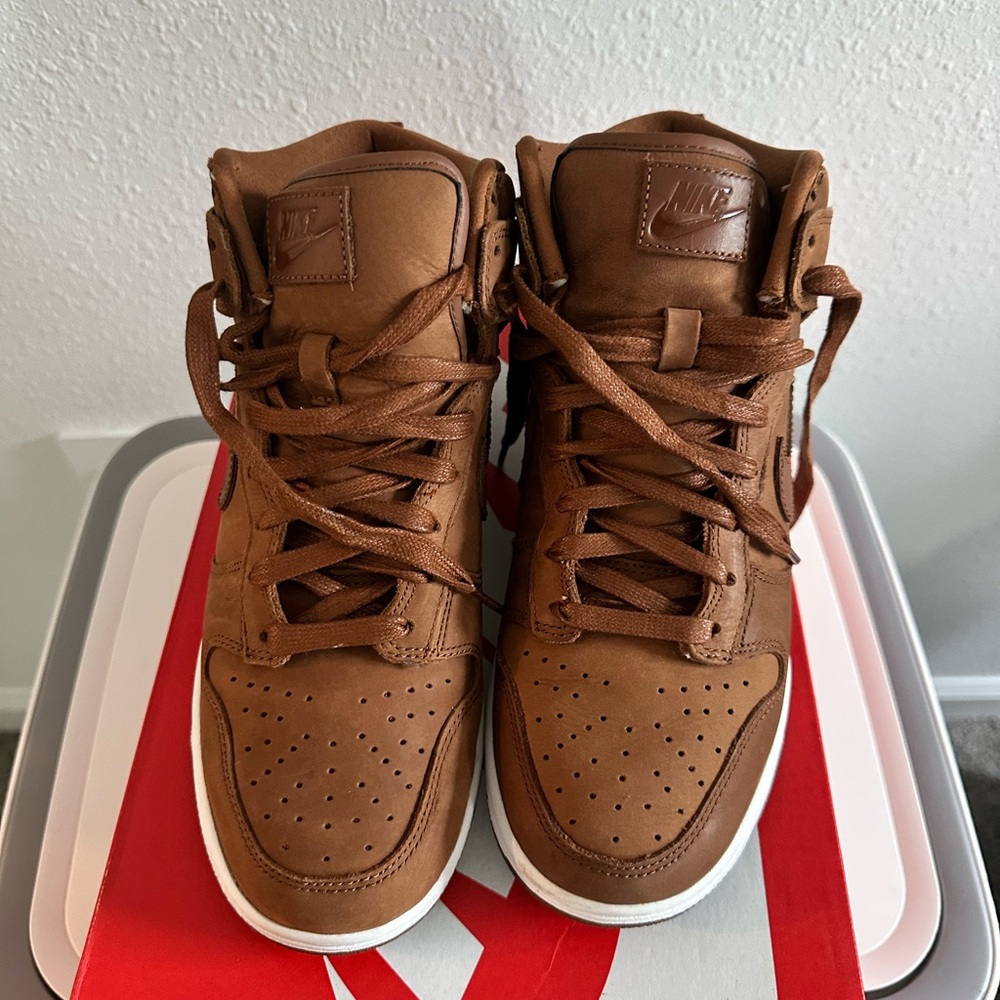 Nike Dunk High Premium Sneakers